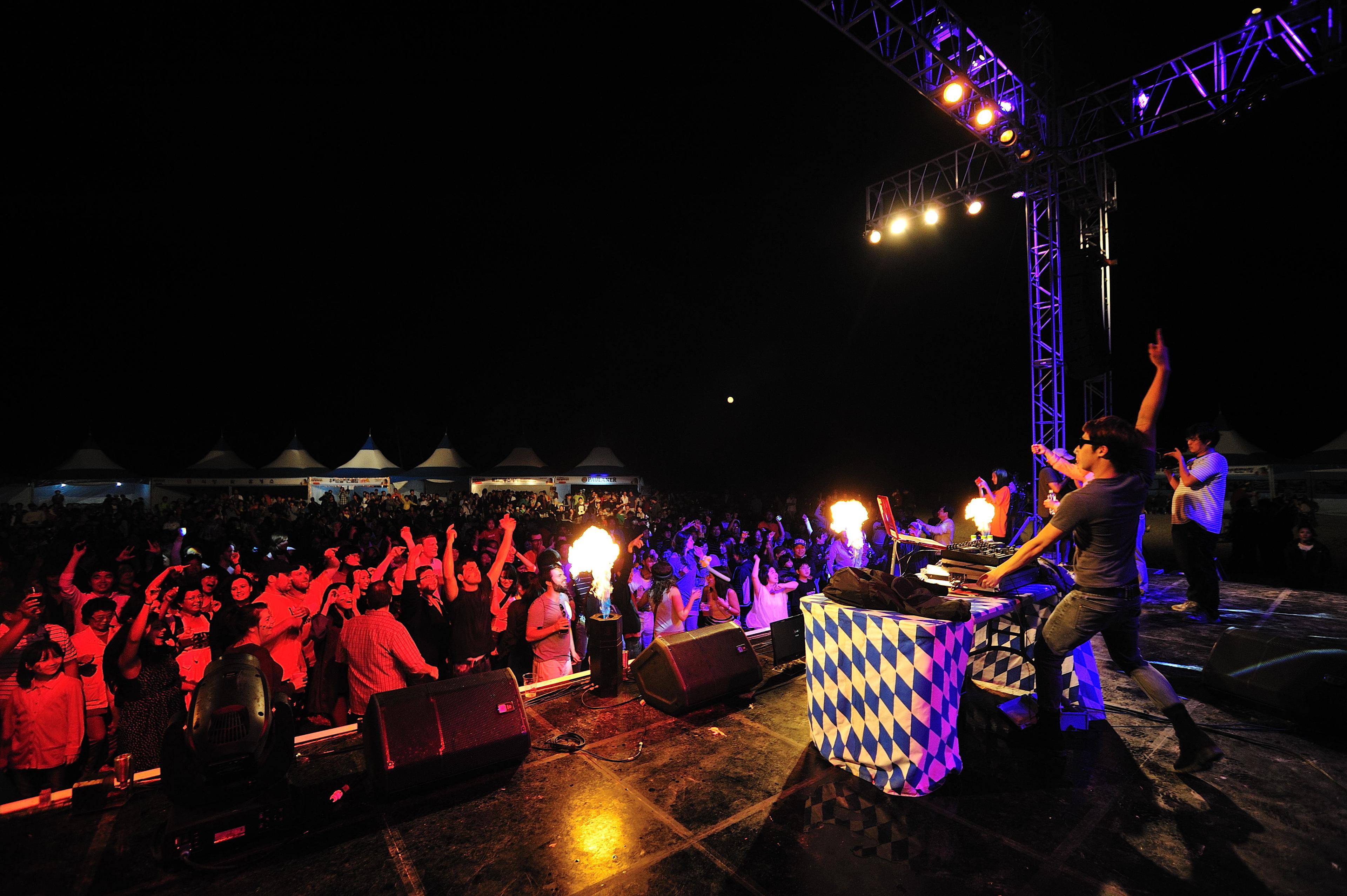 색다르게 마셔라! 화끈하게 즐겨라!