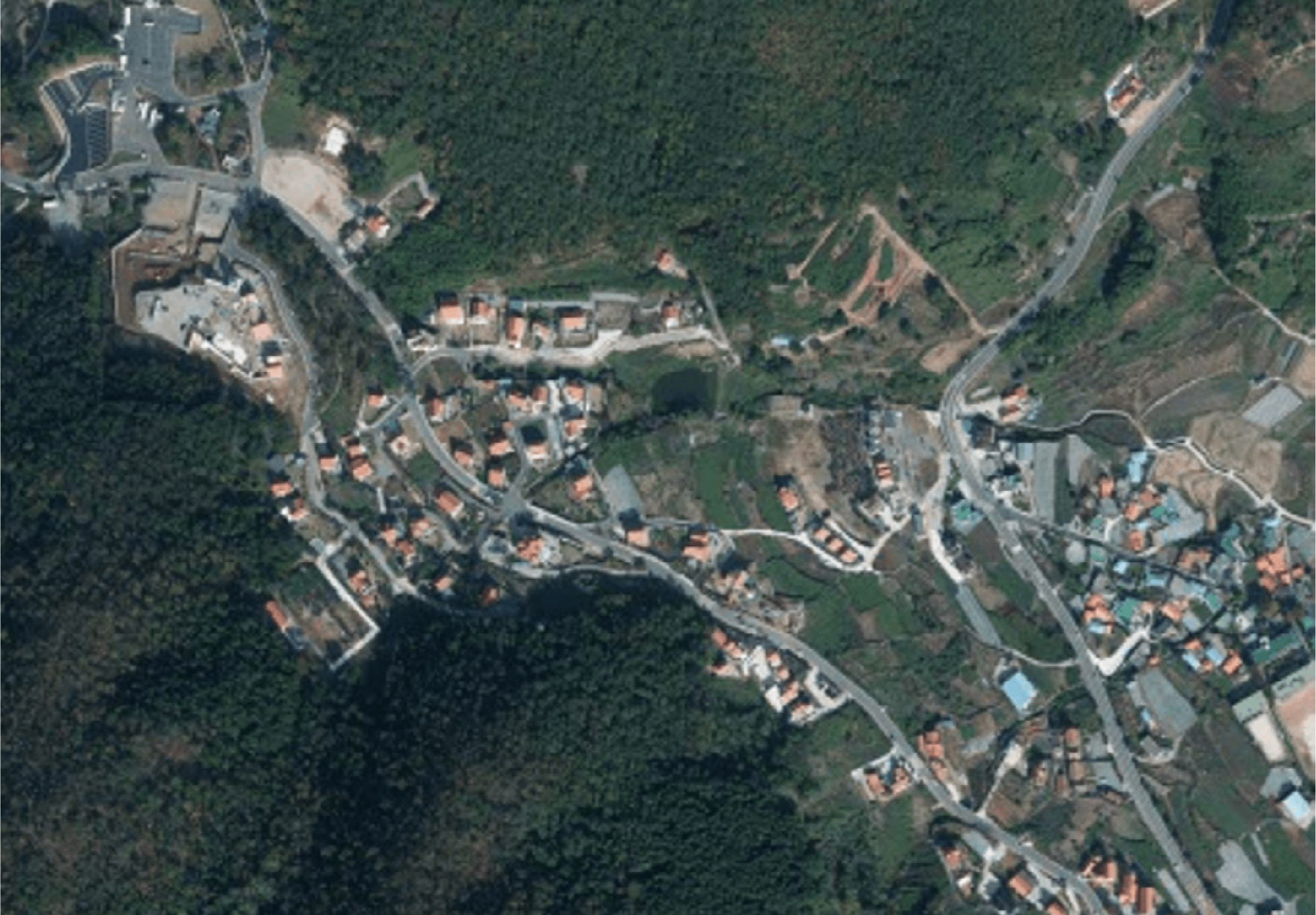 2013년 (*주차장 조성)